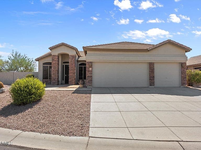 7521 E OASIS Circle photo 3