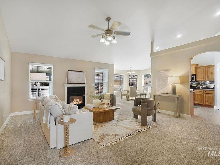 2569 Joshua Way photo 2