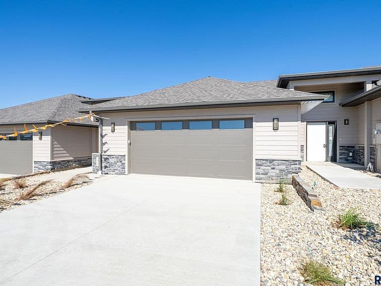 7806 E Bull Pine Trl photo 2