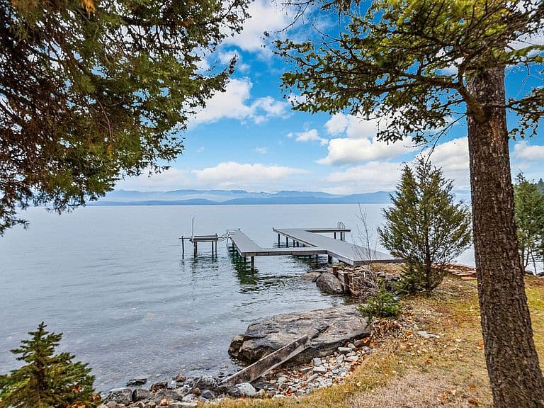 685 N Juniper Bay Rd photo 1