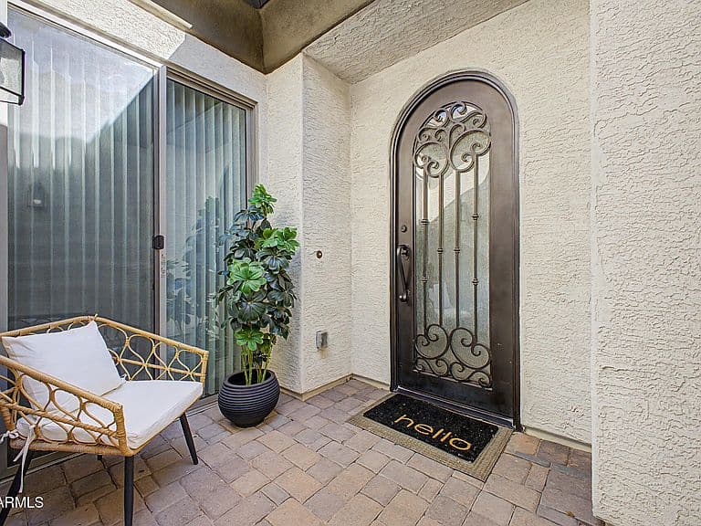 1559 W SEA FOG Drive photo 4