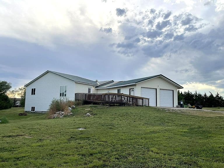 29275 Rooney St photo 1