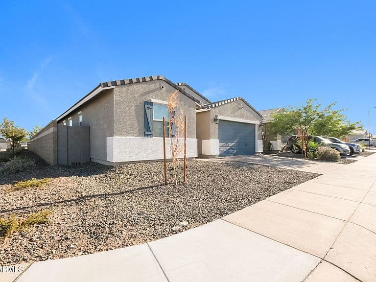 6918 W SAMANTHA Way photo 3