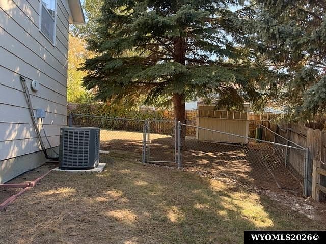 135 Sherwood Cir photo 2