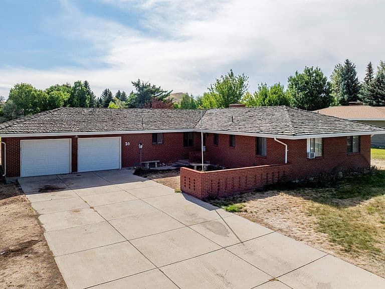 20 Casper Dr photo 1