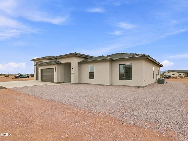 22275 W ROY ROGERS Road photo 3