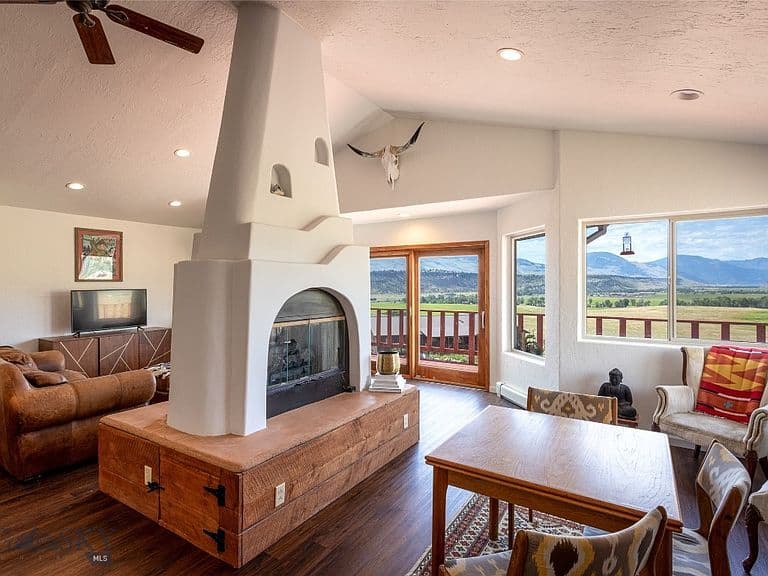 19 Aquila Ln photo 2