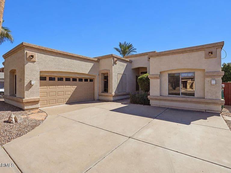 857 E DEL RIO Street photo 3