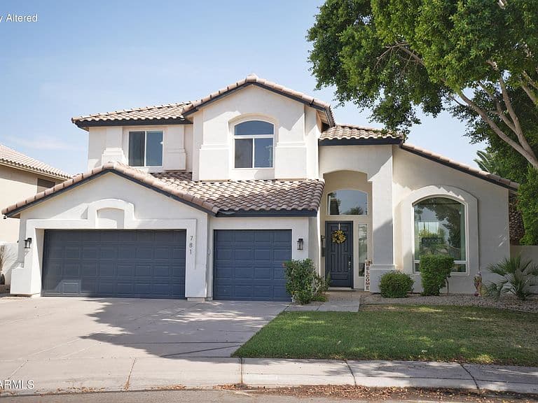 781 W HACKBERRY Drive photo 2