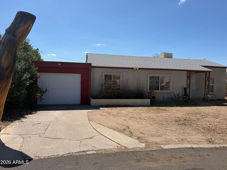 109 N LOS ROBLES Drive photo 1
