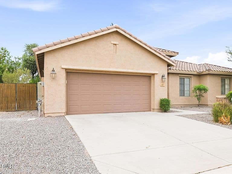 417 E CACTUS WREN Drive photo 1