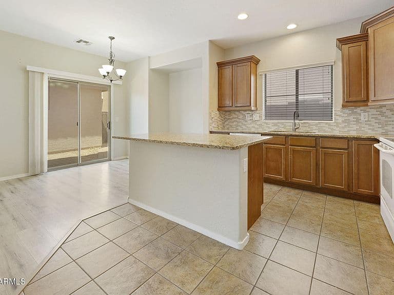 428 N CITRUS Lane photo 5