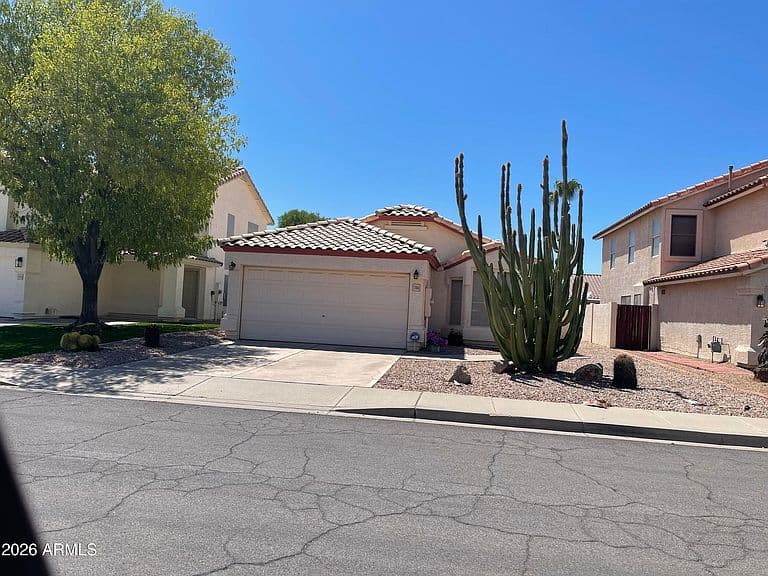 2360 S APACHE Drive photo 1