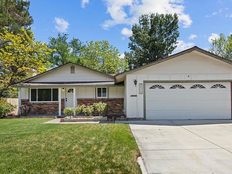 2513 Silver Sage Dr photo 1