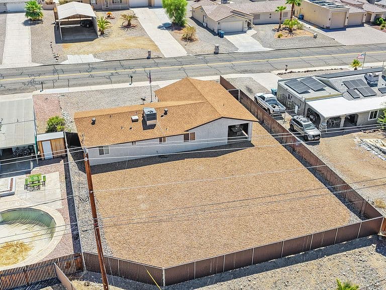 2451 Smoketree Ave N photo 2