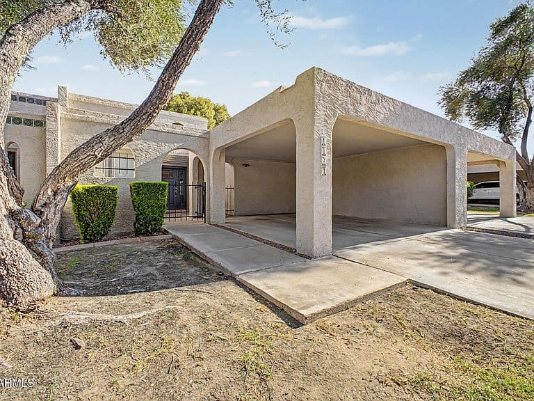 1121 E COCHISE Drive photo 1