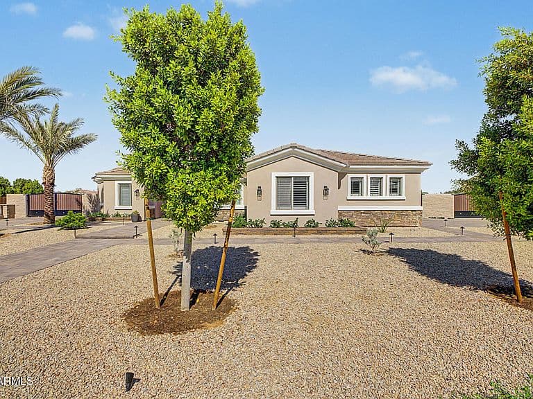 14029 N 180TH Avenue photo 5