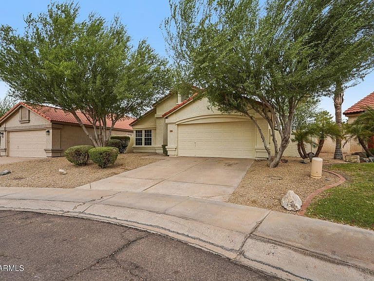 3219 E WILDWOOD Drive photo 2