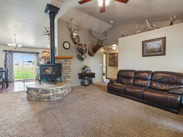 272 Primrose Way photo 2