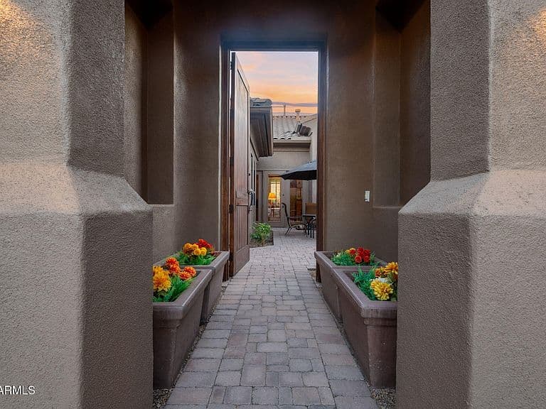 14230 N 106TH Way photo 3