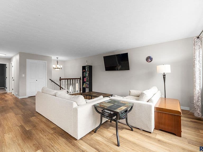 6200 W Oscar Howe Cir photo 5