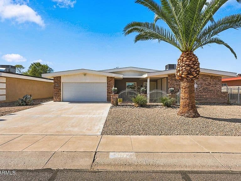10722 W WELK Drive photo 1