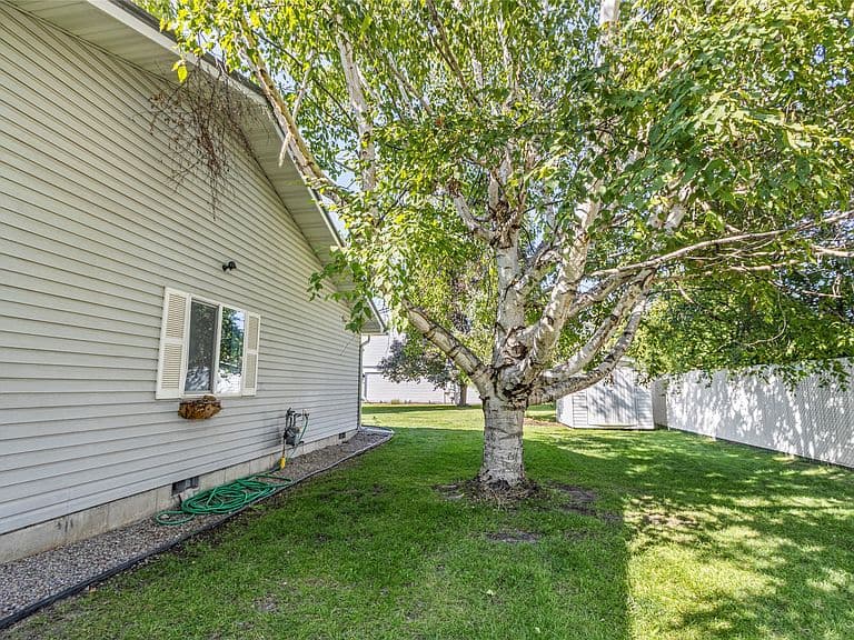 15 Teton St photo 4