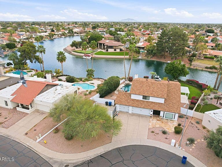 2543 W Madero Ave photo 5