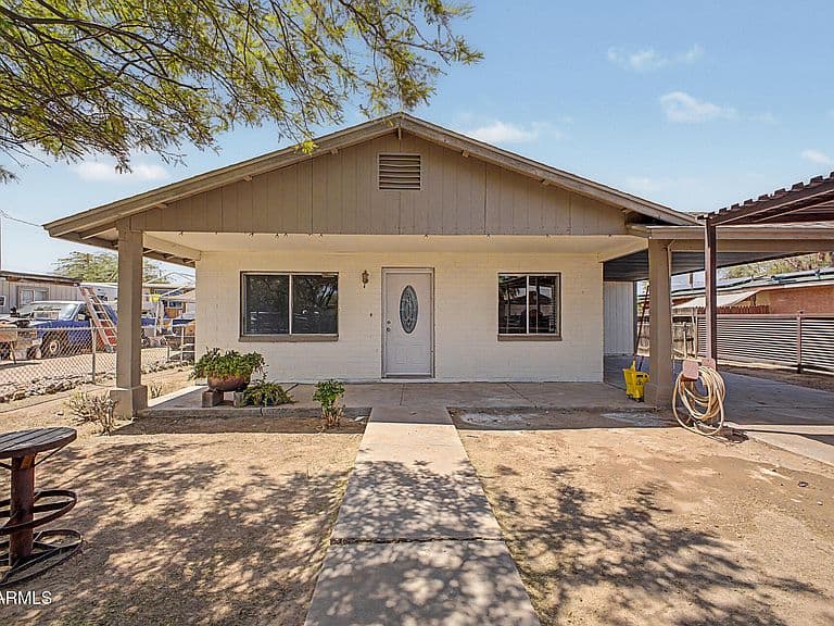 219 N LINCOLN Avenue photo 3