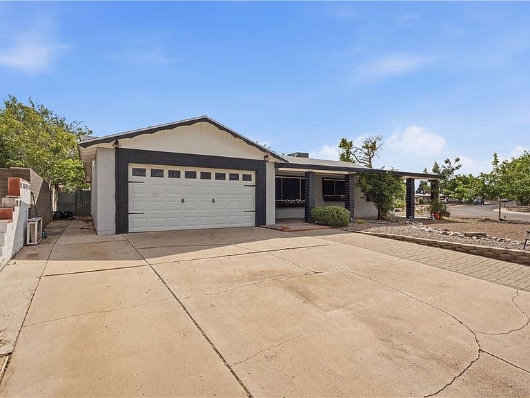 2908 Van Marter Court photo 2