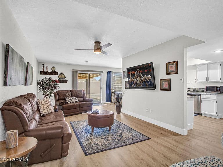 4541 E Willow Avenue photo 5