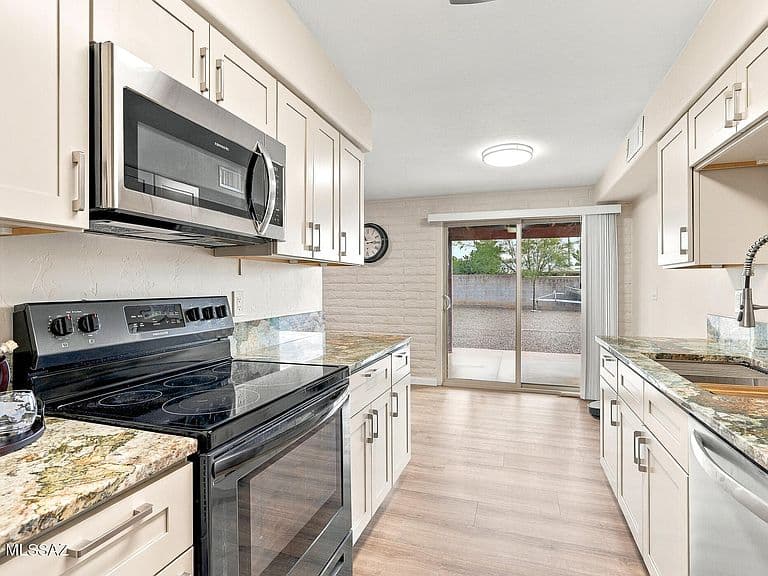 7902 E Eli Pl photo 5