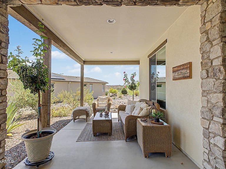 3361 PHANTOM Street photo 4