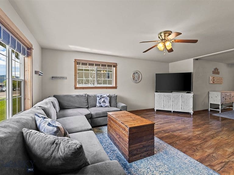 1127 Ridgeview Trl photo 4