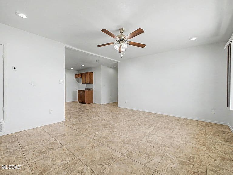 2111 E Minorka St photo 4