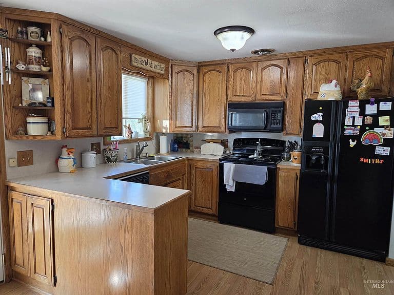 2690 Fairmont Dr photo 4