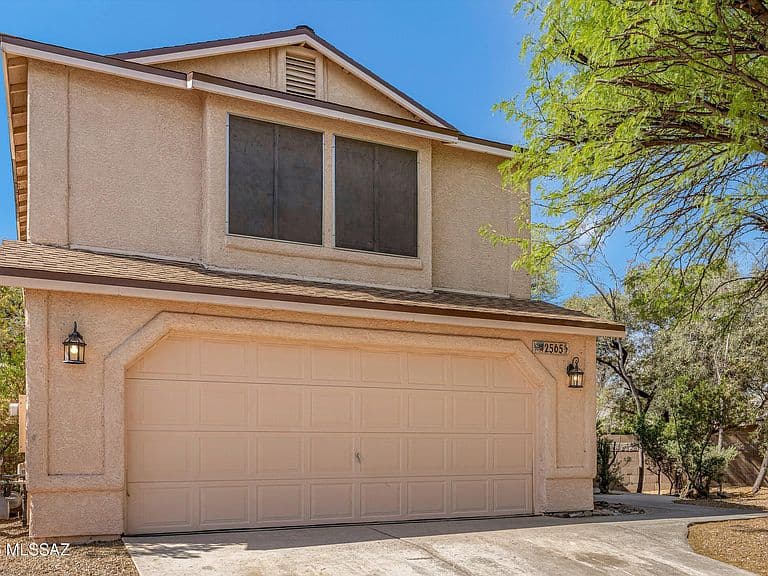 2565 W Brogan St photo 5