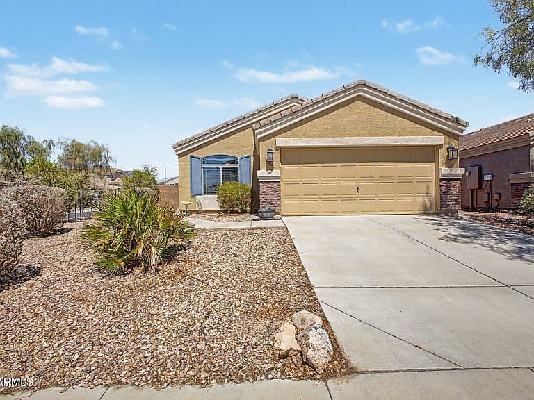 23866 W HUNTINGTON Drive photo 2