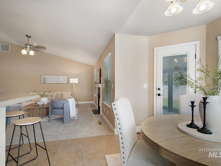 2569 Joshua Way photo 5