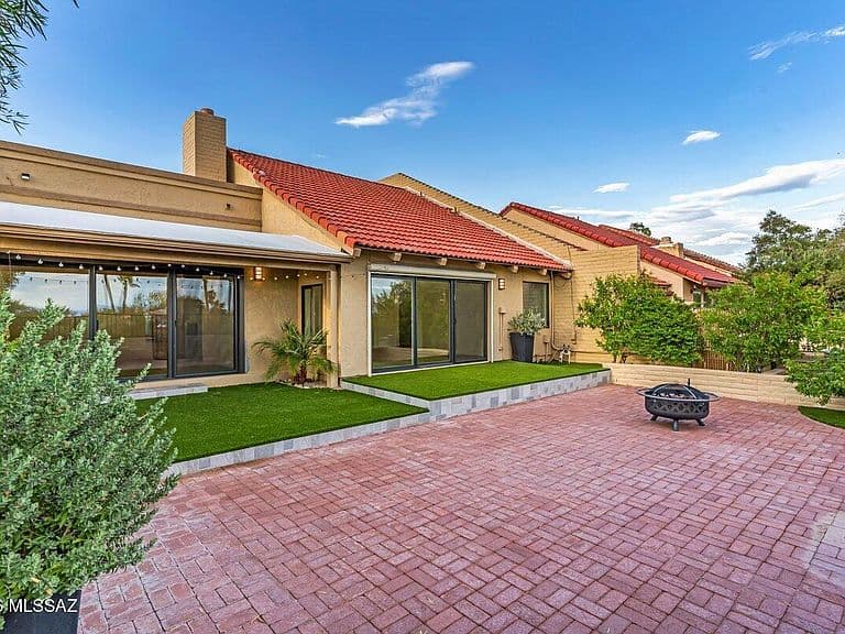 5833 N Placita Del Baron photo 3