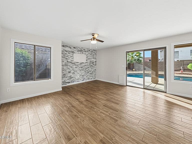 509 W HARVARD Avenue photo 4