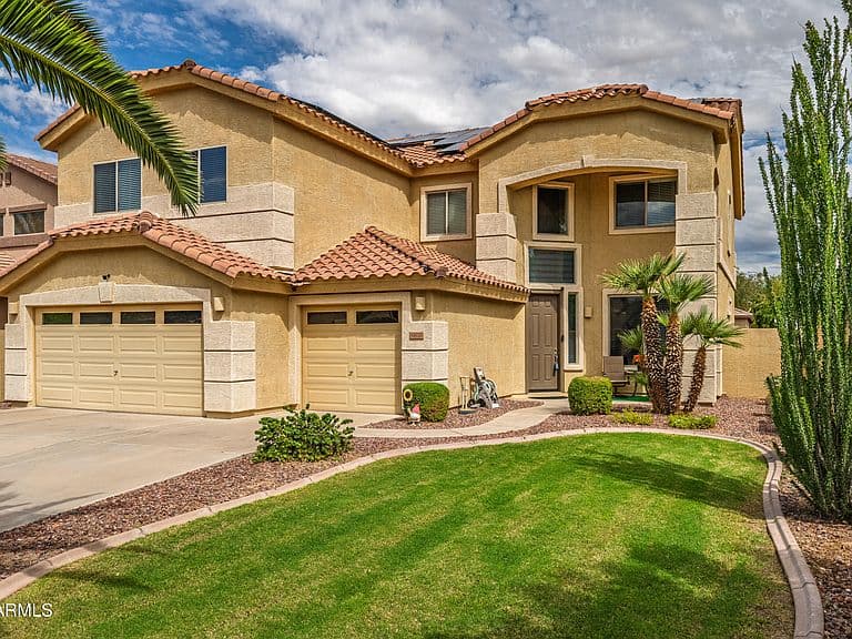 44070 W YUCCA Lane photo 3