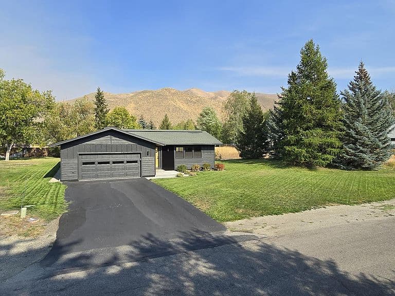 1210 & 1200 Baldy View Dr photo 3
