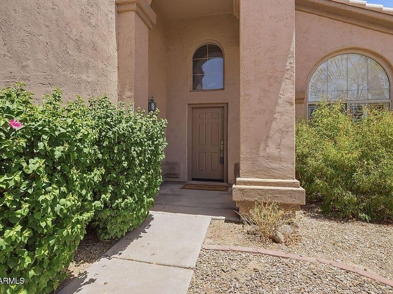 4626 E SUMMERHAVEN Drive photo 3