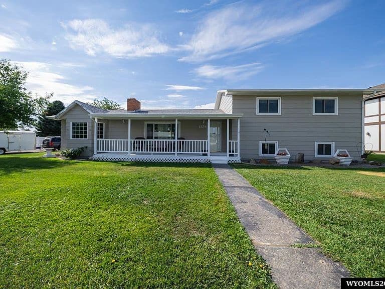 1834 Circle Rd photo 1
