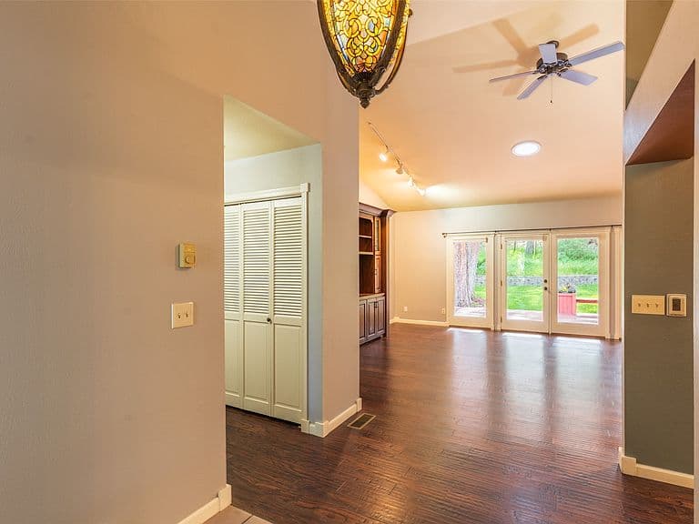 143 Ponderosa Ln photo 5