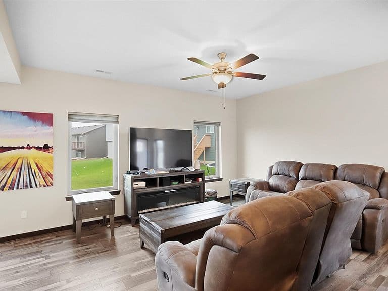 9416 W Liam St photo 5