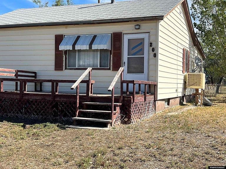 200 N Howard St photo 1