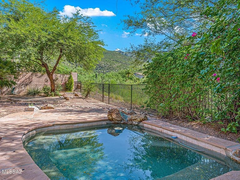 5338 N Ridge Spring Pl photo 3