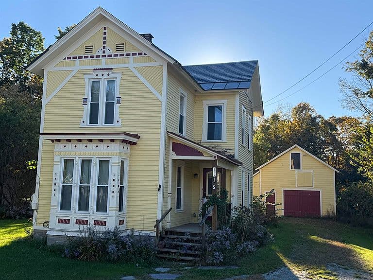 15 Cedar Street photo 1